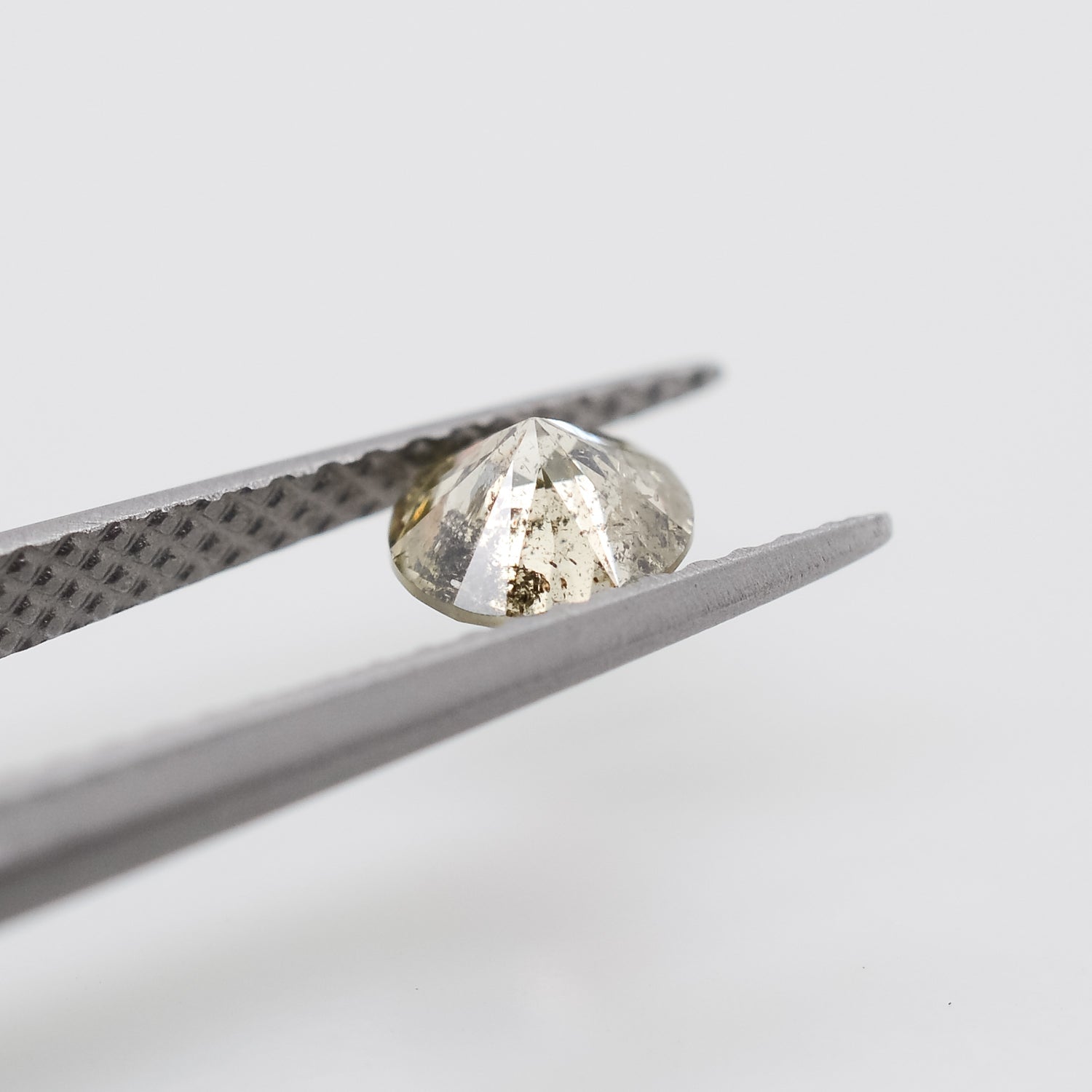 0.51ct Round Brilliant Cut Loose Salt & Pepper Diamond - Malleable Jewellers