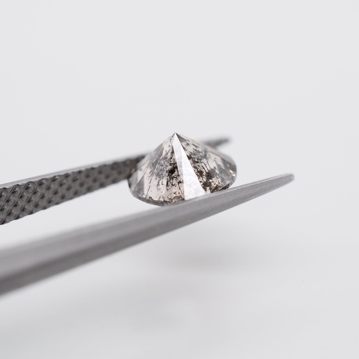 1.04ct Round Brilliant Cut Loose Salt & Pepper Diamond - Malleable Jewellers
