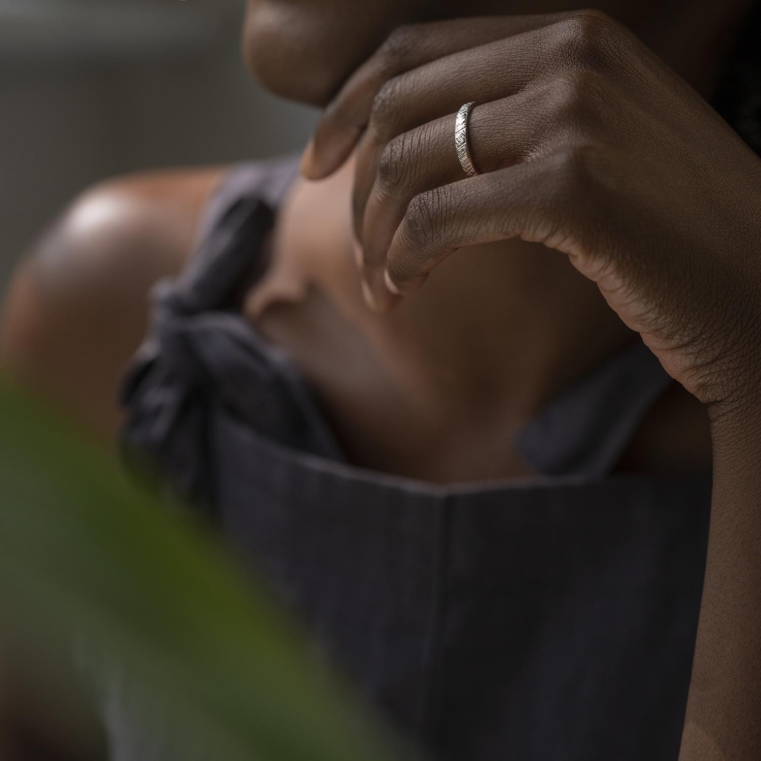 Cross - Hatched Ring in White Gold - Malleable Jewellers