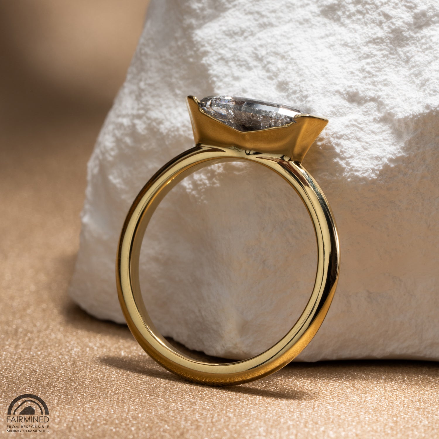 Salt & Pepper Plateau Solitaire - Malleable