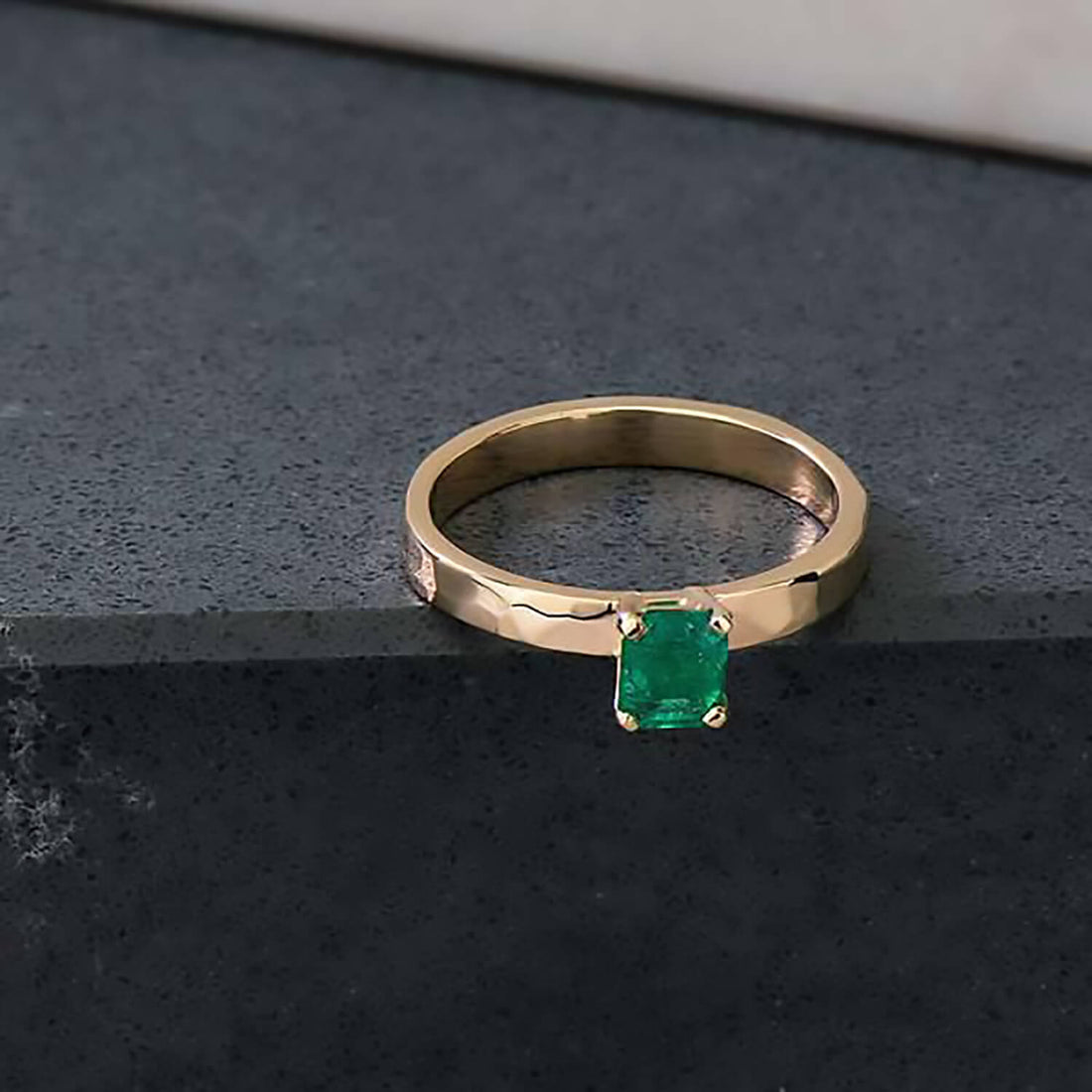 The Basics of Gold and Emerald Rings