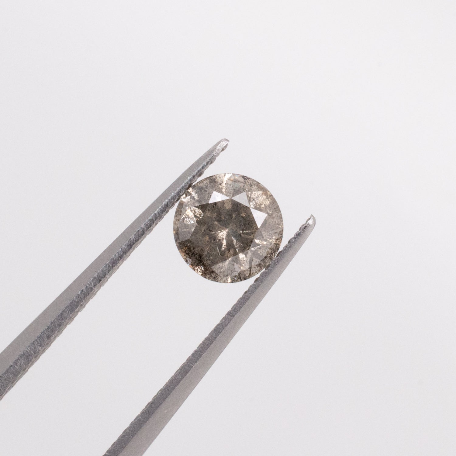 0.65ct Round Brilliant Cut Loose Salt & Pepper Diamond - Malleable Jewellers
