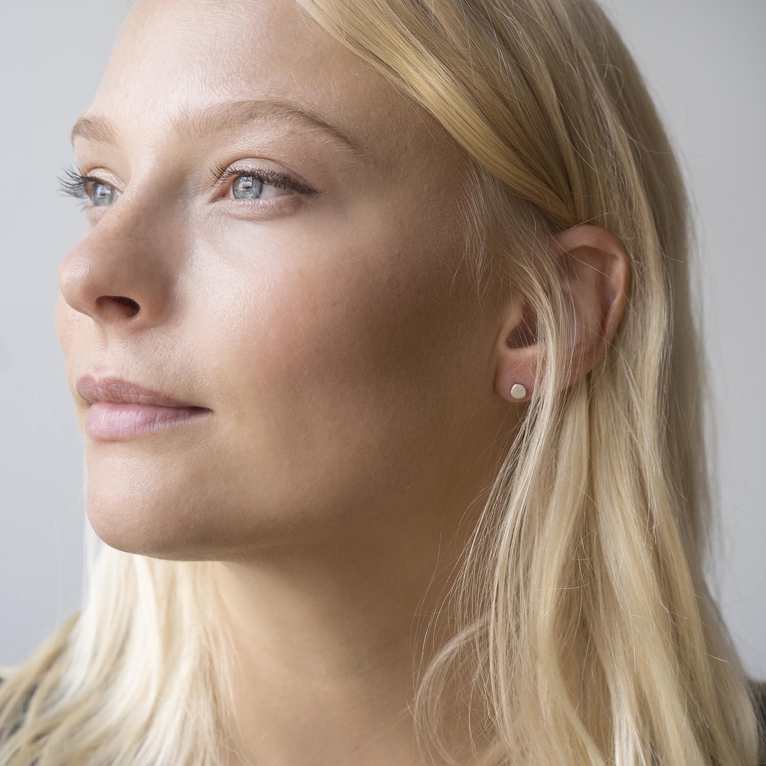 Circle Studs in Sterling Silver - Malleable Jewellers