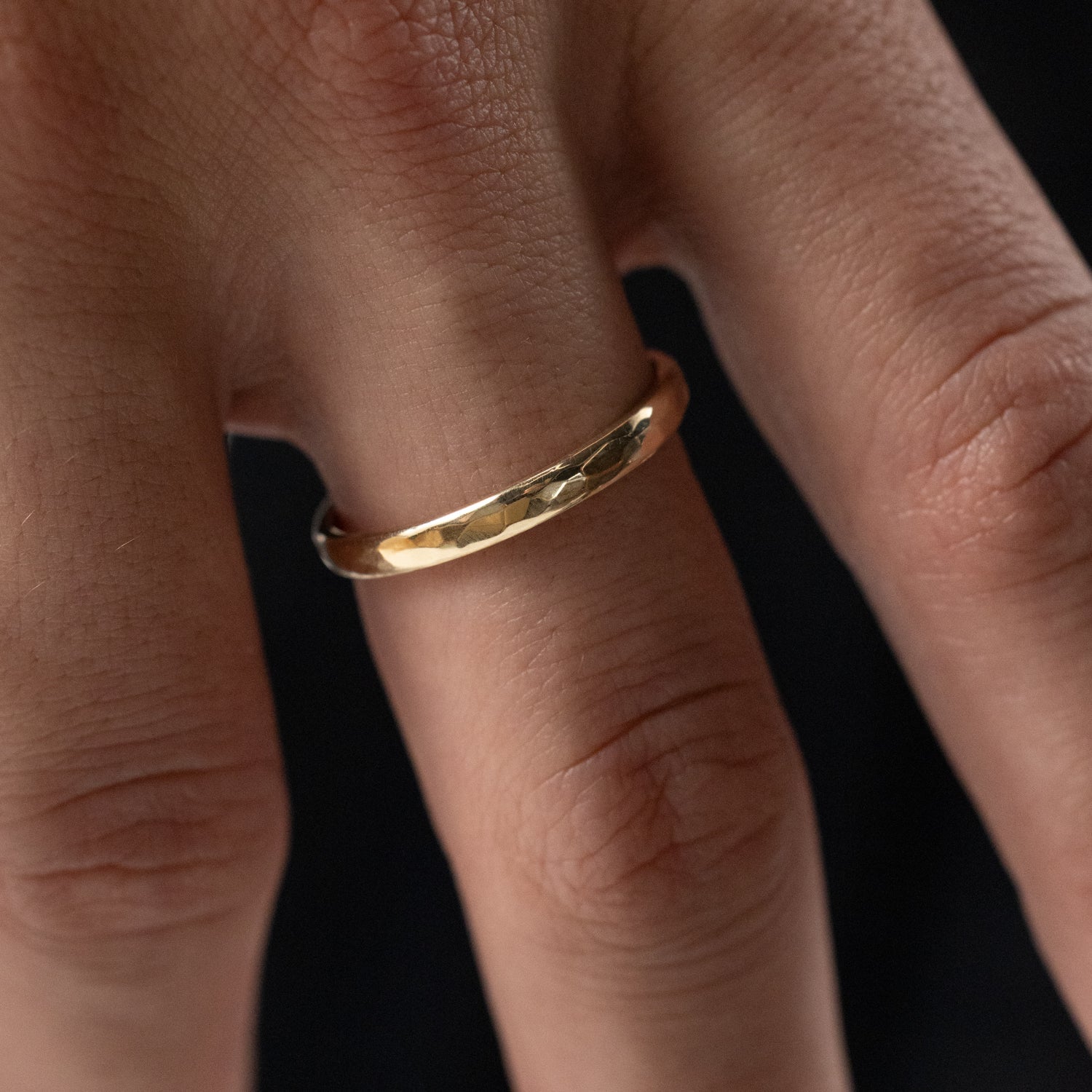 Dappled Ring in Yellow Gold - Malleable Jewellers