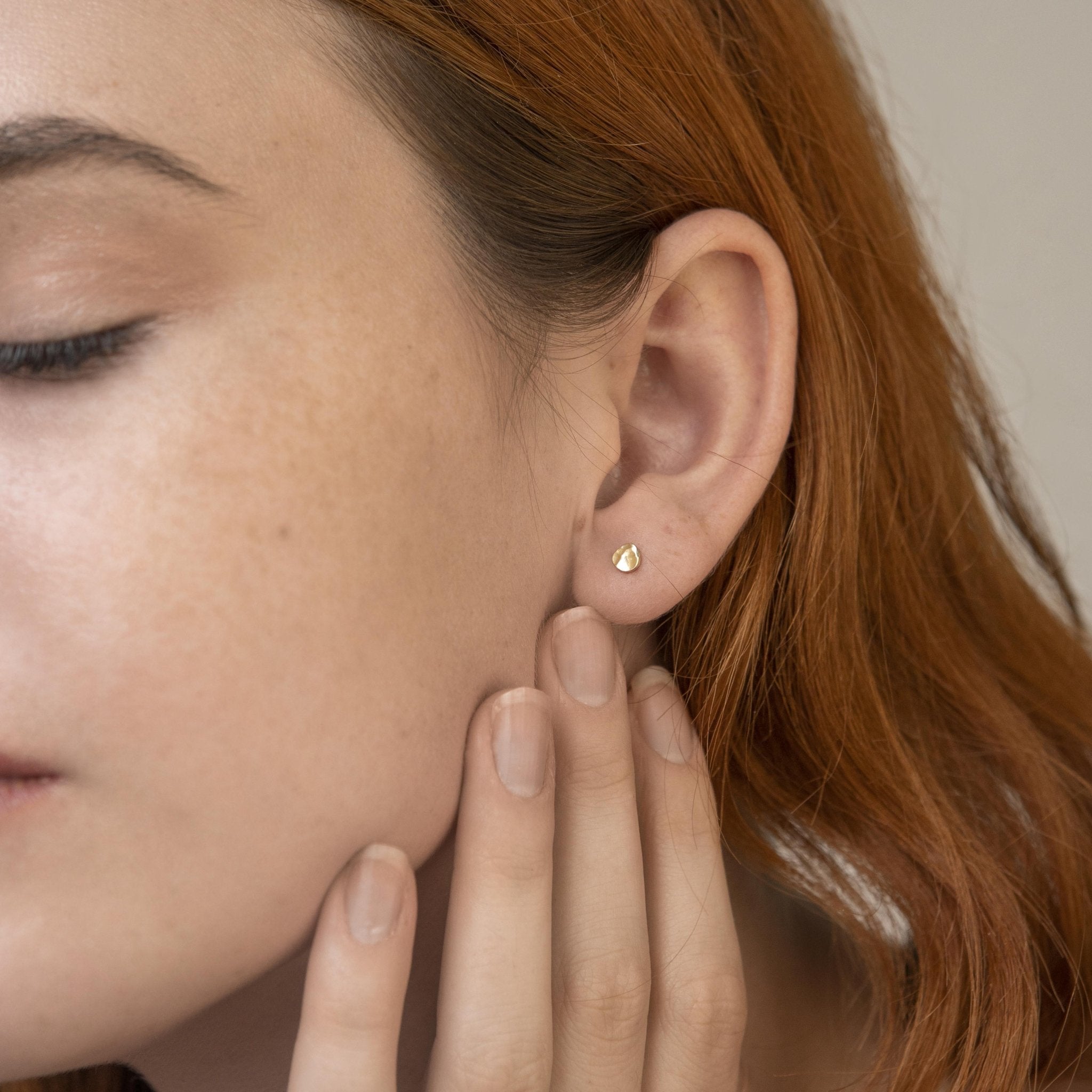 Hammer Finished Studs in Yellow Gold - Malleable Jewellers