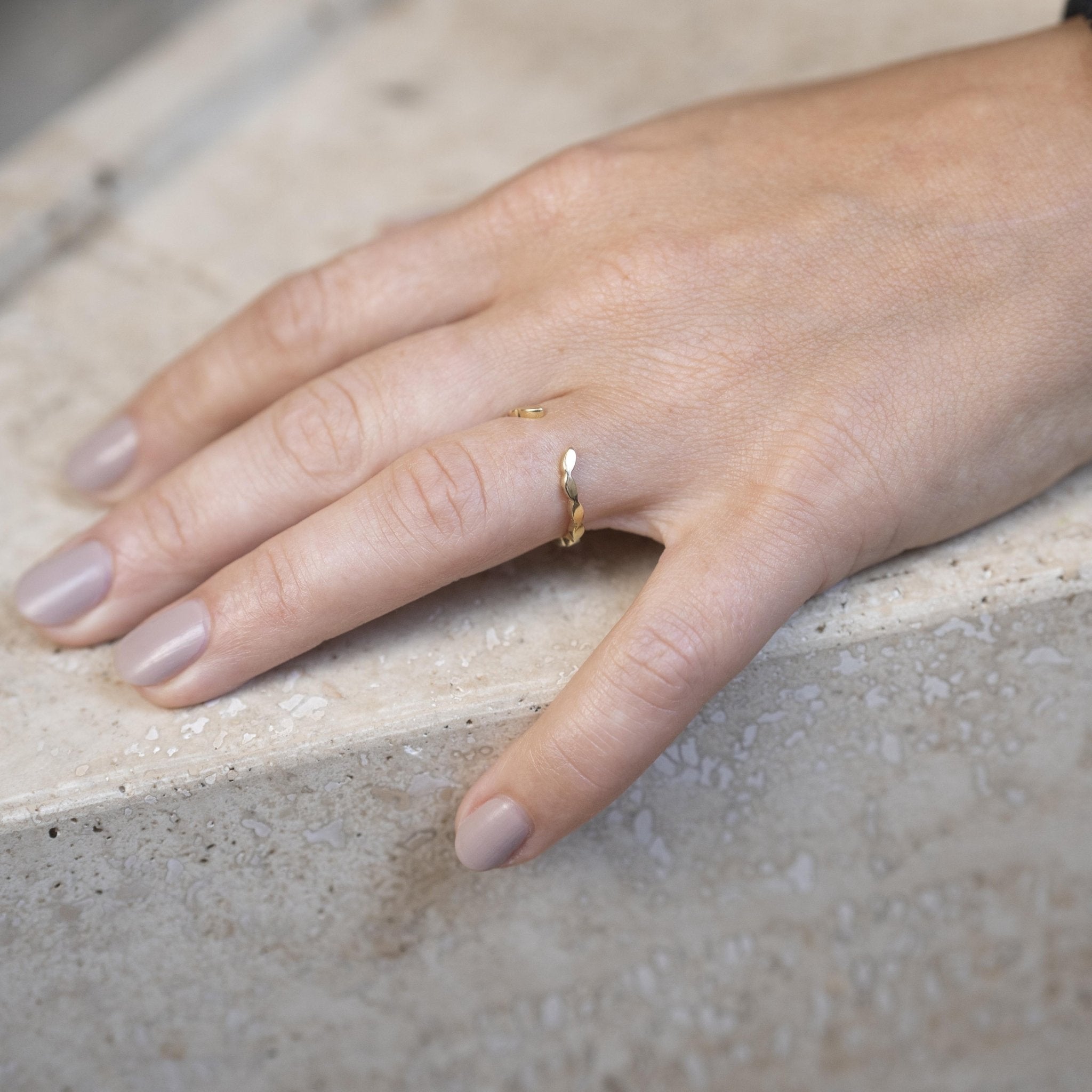 Leaf Chevron Ring in Yellow Gold - Malleable Jewellers