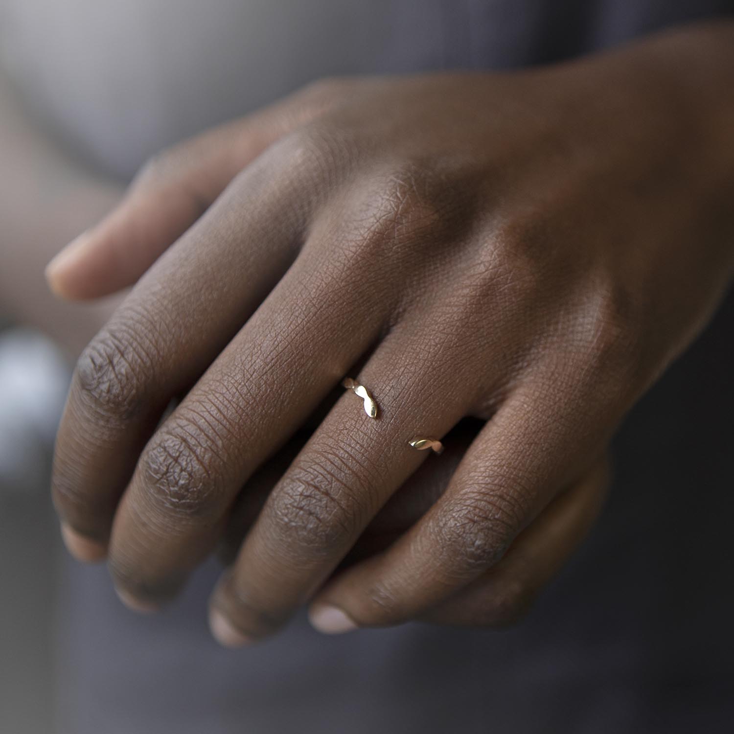 Leaf Chevron Ring in Yellow Gold - Malleable Jewellers