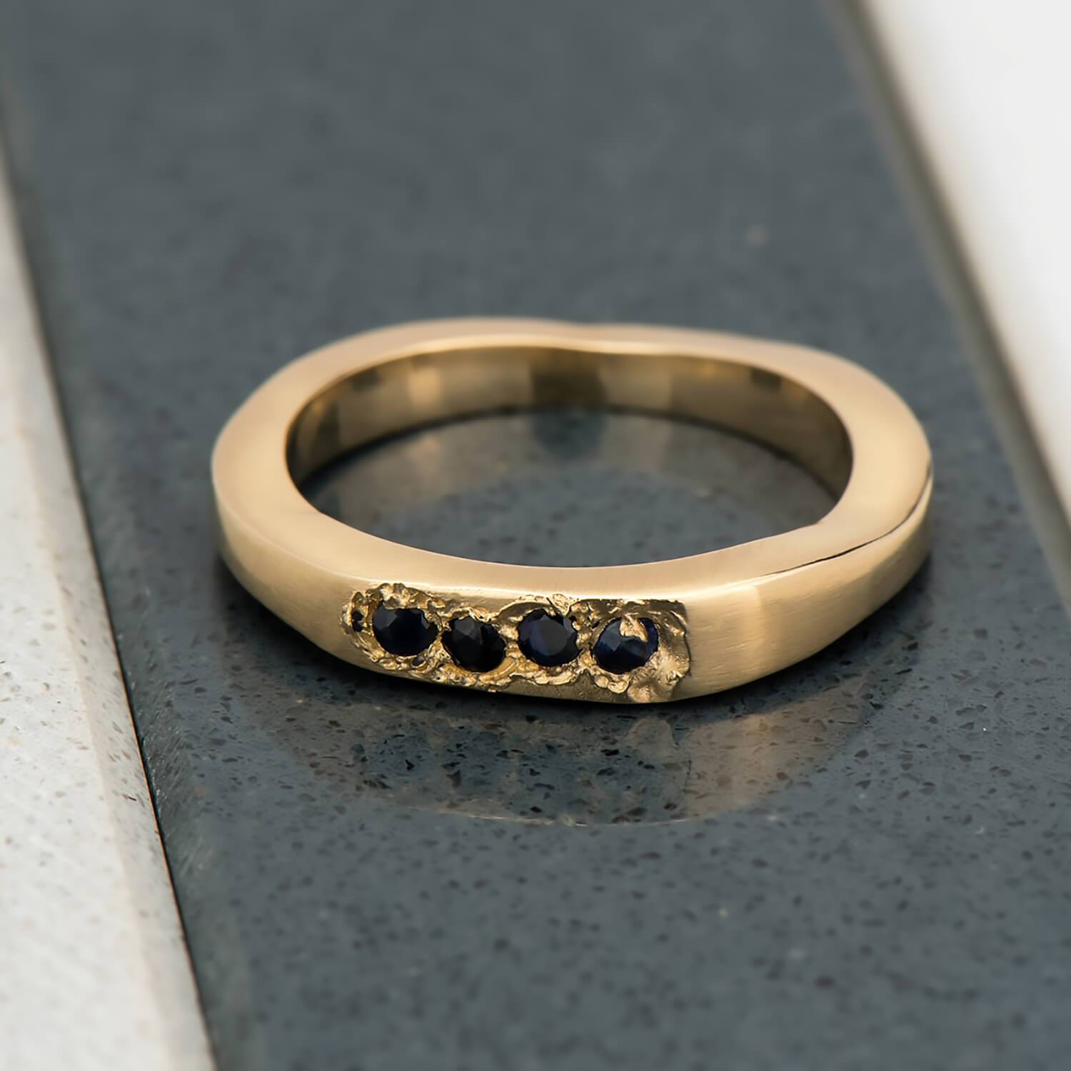 Sapphire Signet Ring in Yellow Gold - Malleable Jewellers